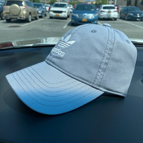 NEW Adidas Trefoil Hat (Gray/White) - Picture 3 of 6